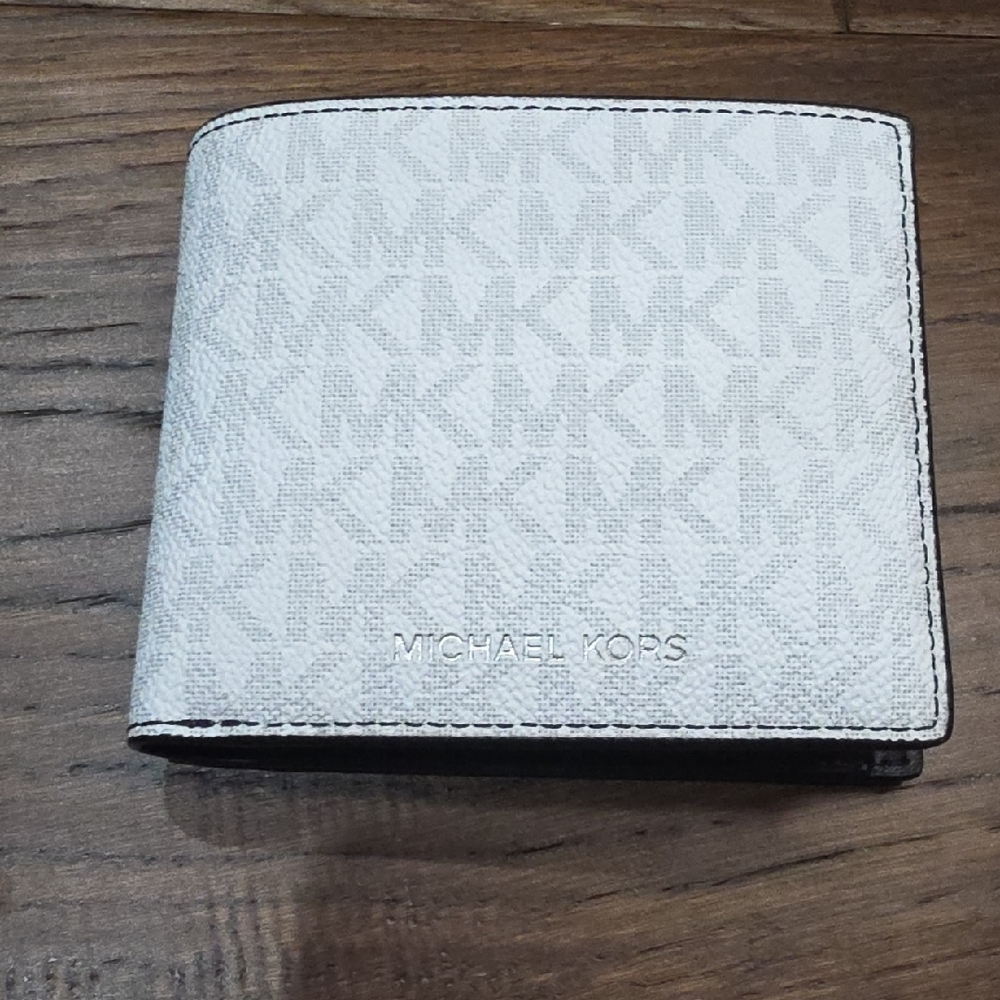 Michael Kors Monogram White Card Holder